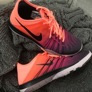 Nike Free Training Shoes Size 8 Ombré Color ✨✨